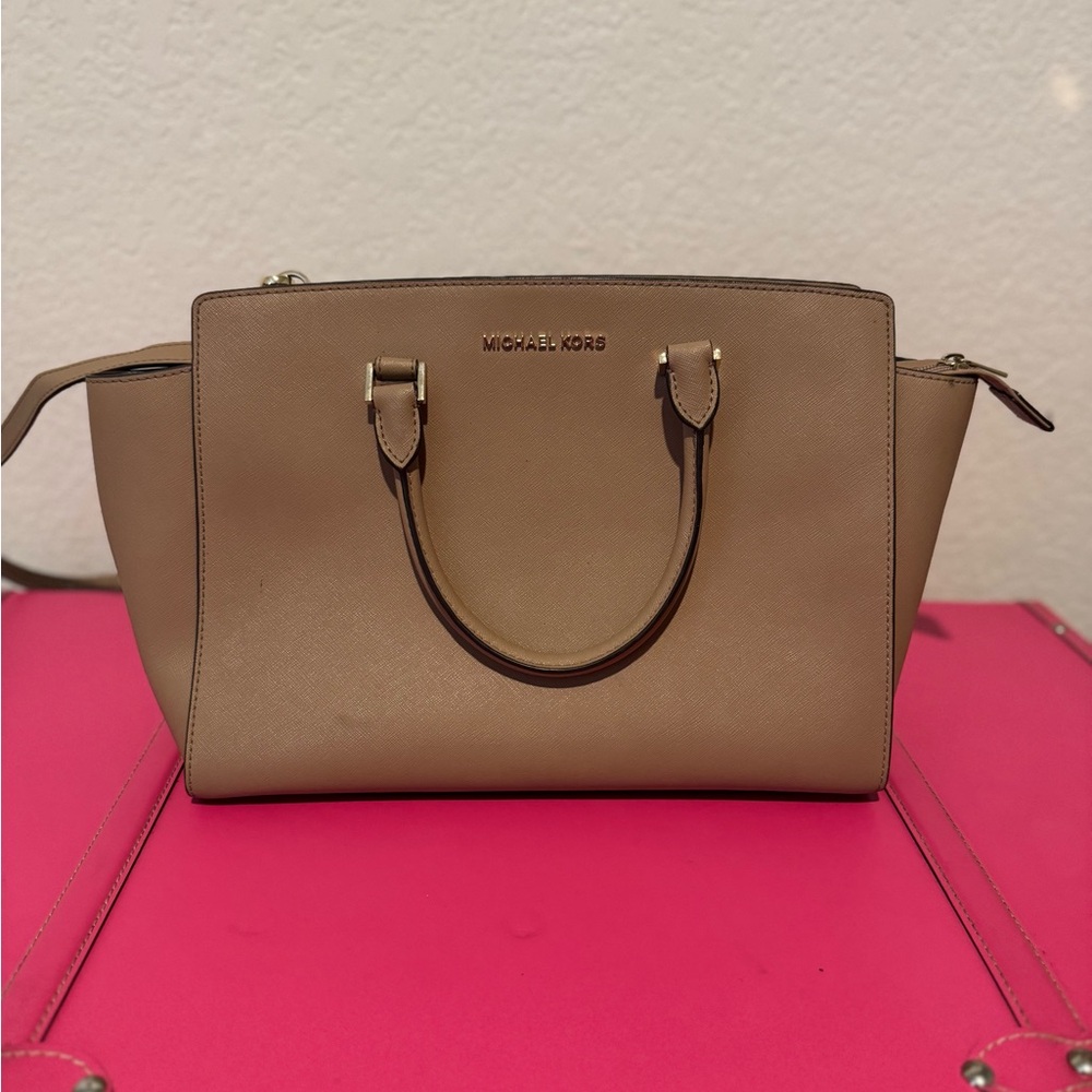 Michael Kors Tan Purse with Gold Accents